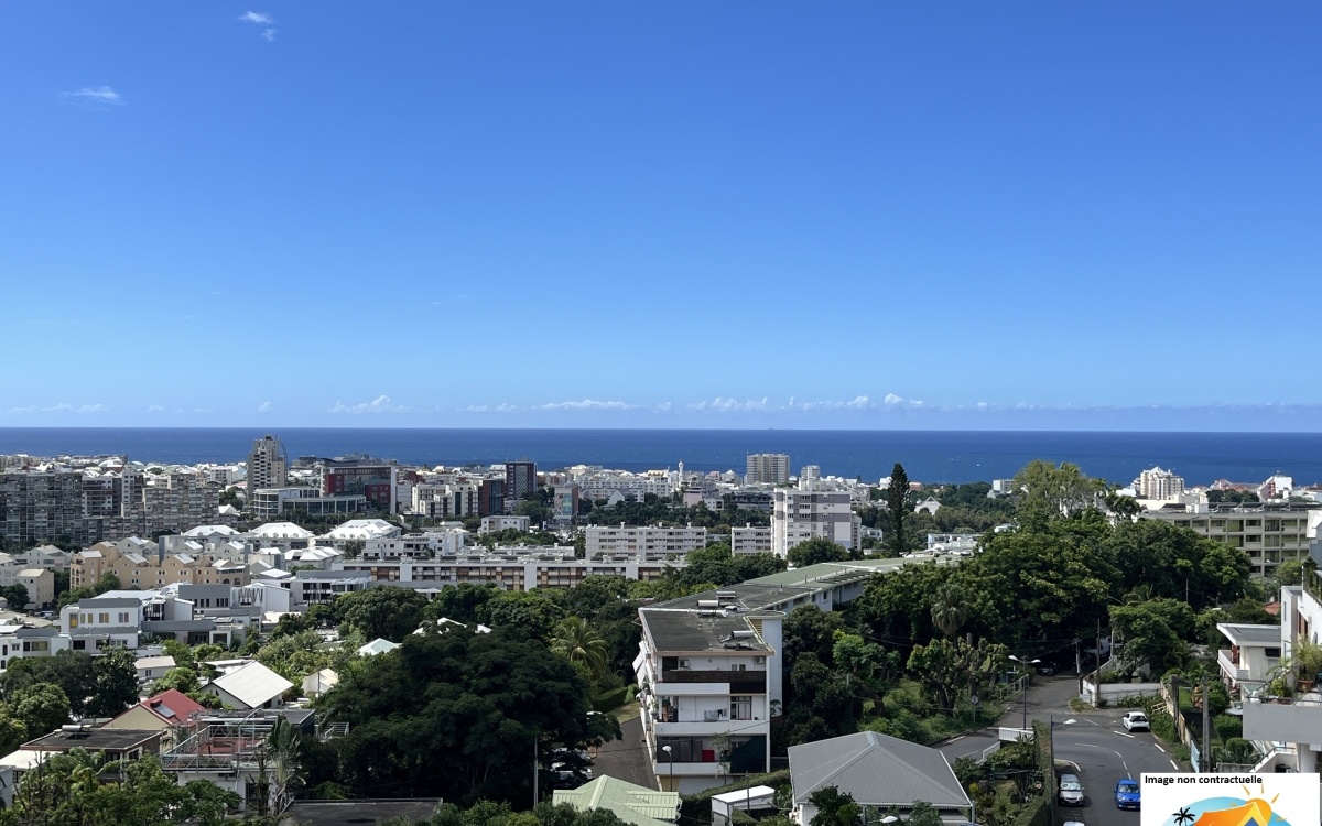 DUPLEX VUE MER &ndash; ST DENIS &ndash; 197m&sup2; - 3 CHAMBRES - 590000&euro; FAI