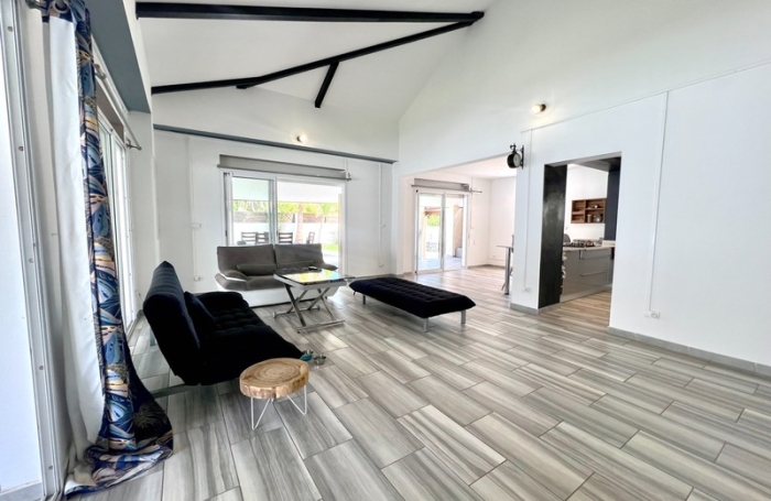 Vente Maison 180m&sup2; 6 pièces Saint Gilles les Bains