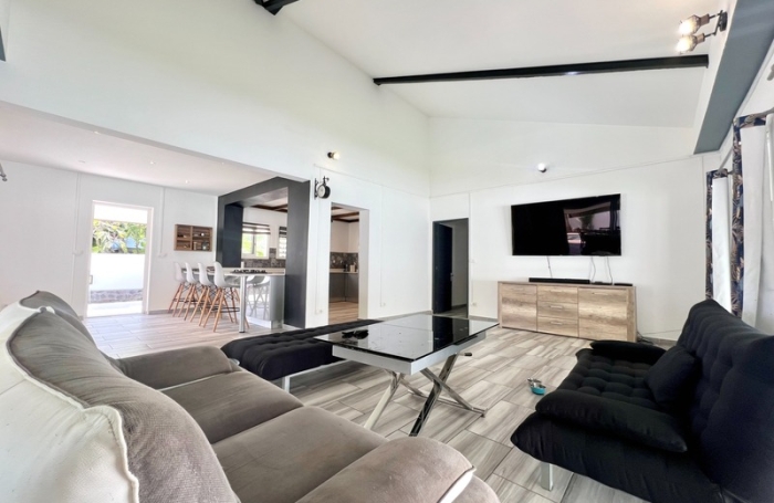 Vente Maison 180m&sup2; 6 pièces Saint Gilles les Bains