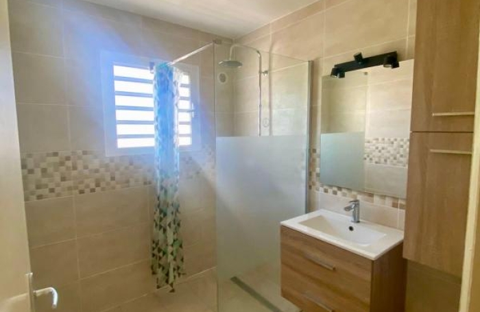 Vente Appartement 74m&sup2; 4 pièces Ravine des Cabris