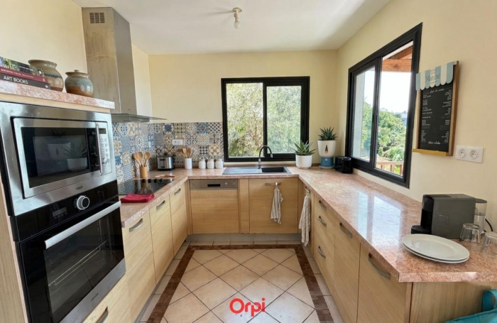 Vente Maison 180m&sup2; 6 pièces La Possession