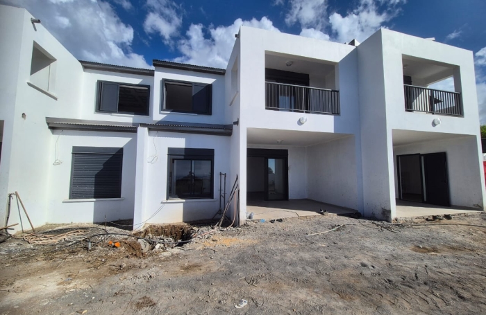 Villas T4 neuves jumel&eacute;es &agrave; Ste Suzanne