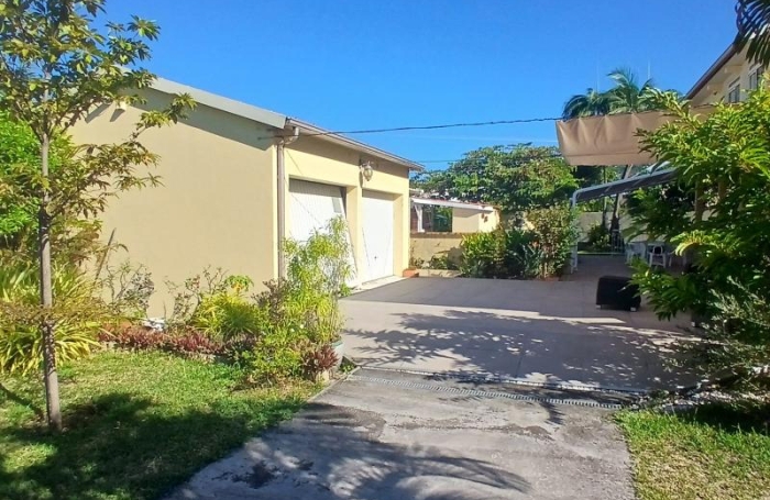 Vente Maison 135m&sup2; 4 pièces Etang-Sale