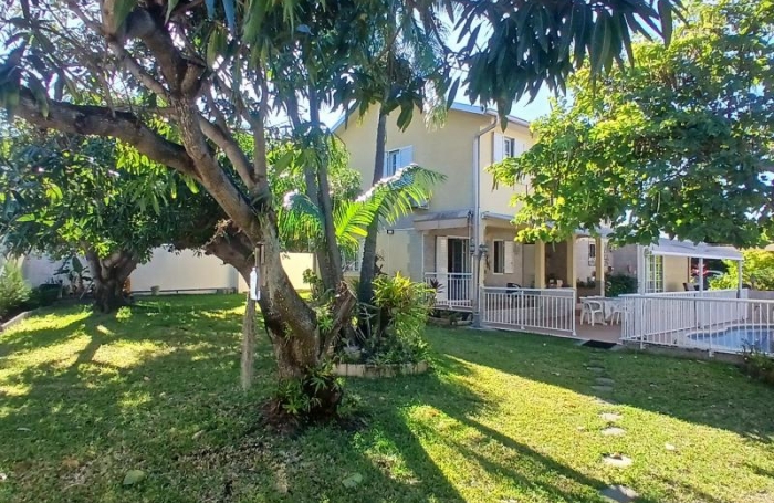 Vente Maison 135m&sup2; 4 pièces Etang-Sale