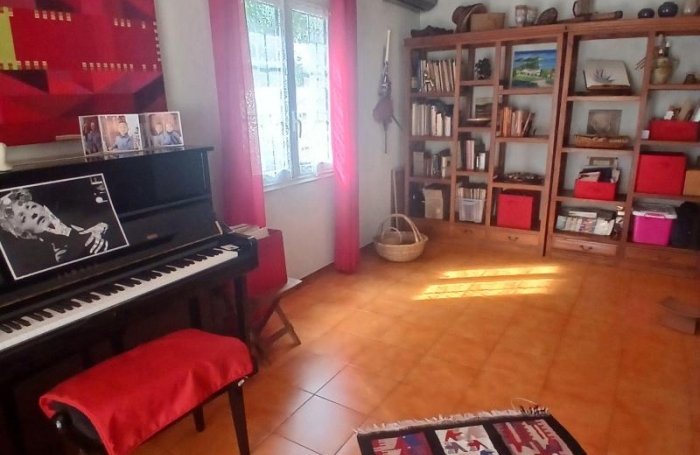Vente Maison 135m&sup2; 4 pièces Etang-Sale