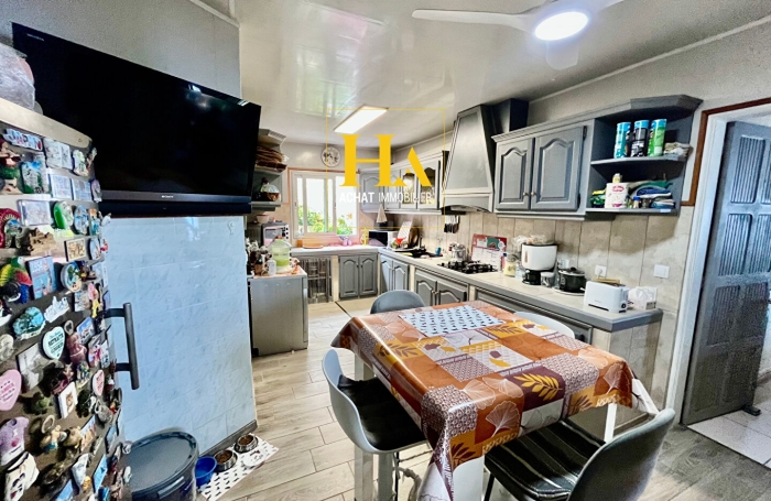 Vente Maison 228.25m&sup2; 7 pi&egrave;ces La Chaloupe Saint Leu