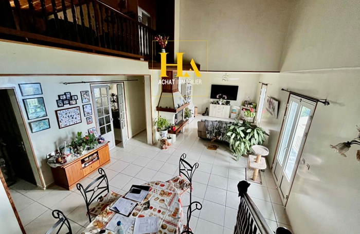 Vente Maison 228.25m&sup2; 7 pi&egrave;ces La Chaloupe Saint Leu
