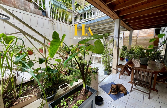Vente Maison 228.25m&sup2; 7 pi&egrave;ces La Chaloupe Saint Leu