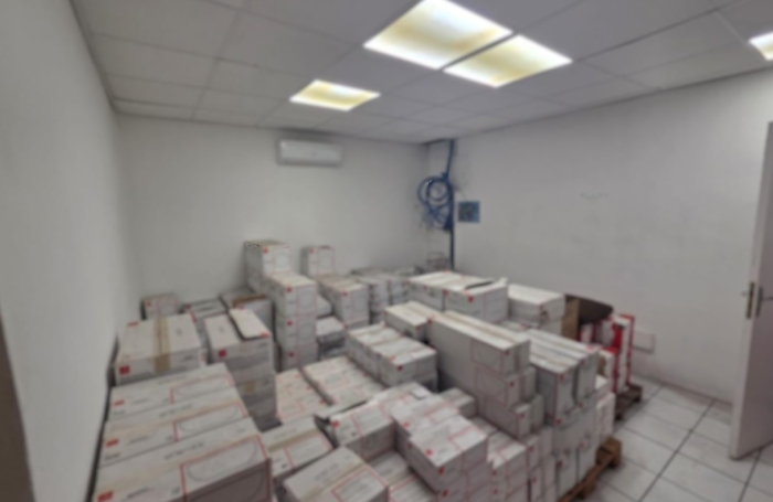 Local d'activit&eacute;s - Entreposage - Bureaux 250 m2 Le Port
