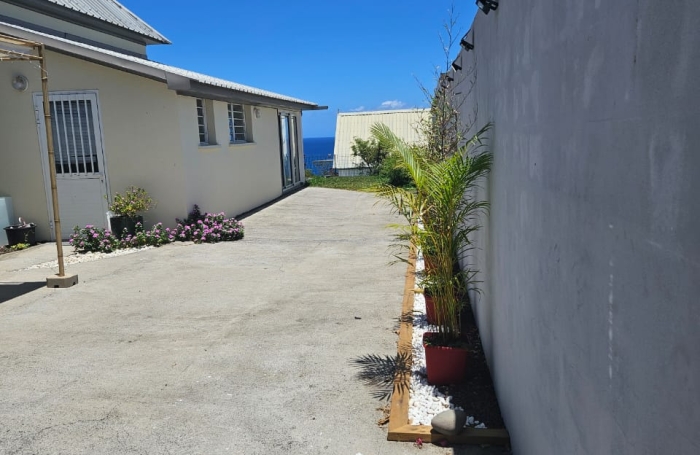 SAINT GILLES LES BAINS : immobilier de luxe : villa en vente en lotissement s&eacute;curis&eacute;