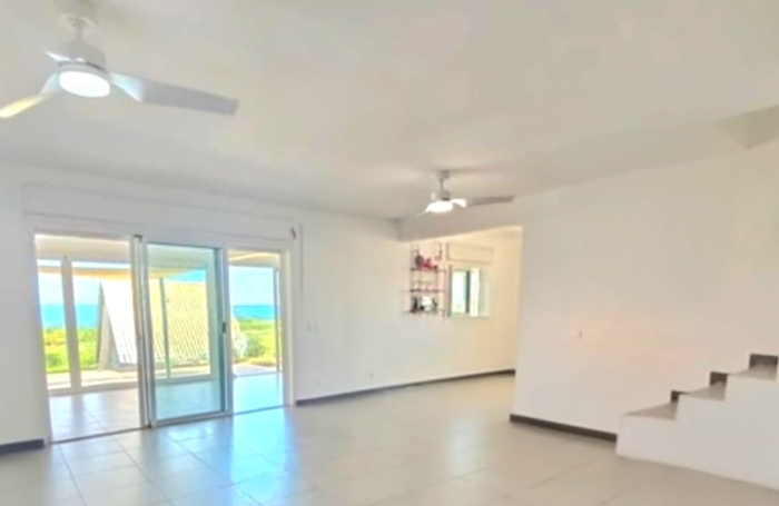 SAINT GILLES LES BAINS : immobilier de luxe : villa en vente en lotissement s&eacute;curis&eacute;