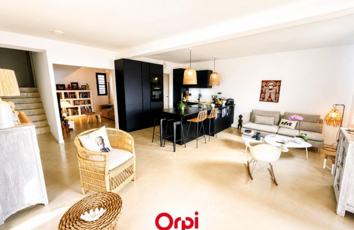 Vente Maison 145m&sup2; 4 pièces Saint Gilles Les Hauts