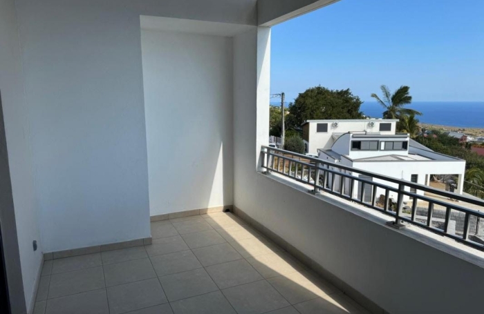 Location Appartement 73.6m&sup2; 3 pièces Piton Saint Leu