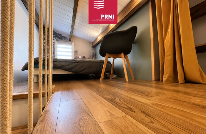 Vente Maison 150m&sup2; 5 pi&egrave;ces Saint Gilles Les Hauts