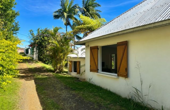 Vente Maison 152m&sup2; 4 pièces Saint Gilles Les Hauts