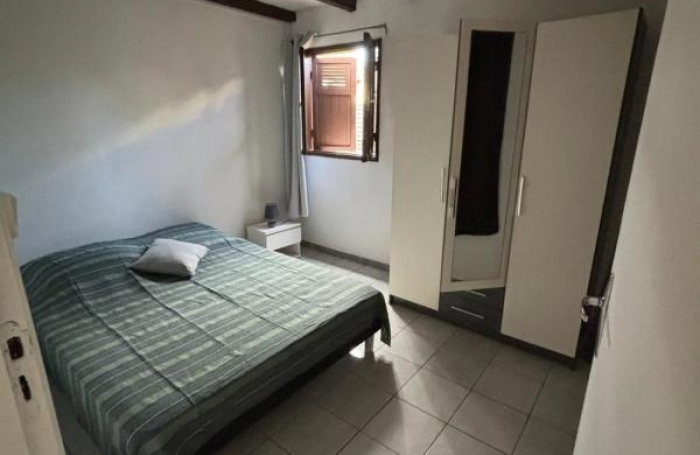 Location Maison 110m&sup2; 5 pièces Saint Gilles Les Hauts