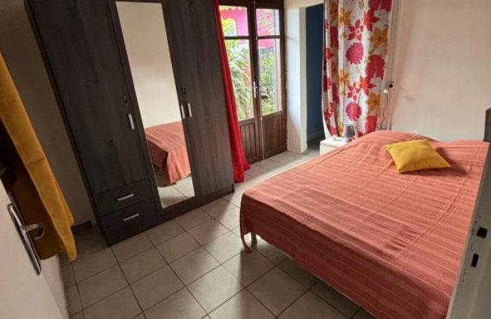 Location Maison 110m&sup2; 5 pièces Saint Gilles Les Hauts