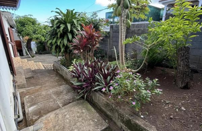 Location Maison 110m&sup2; 5 pièces Saint Gilles Les Hauts