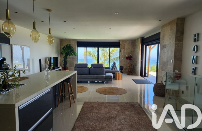 Vente Maison 161m&sup2; 6 pièces La Saline les Hauts
