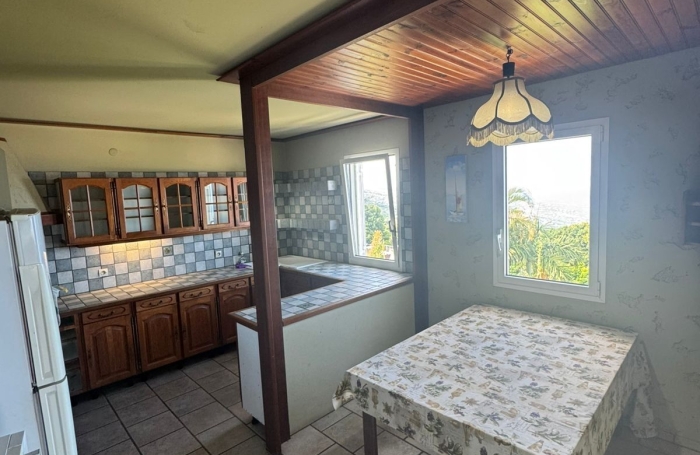 Vente Maison 246m&sup2; 9 pièces Saint-Leu