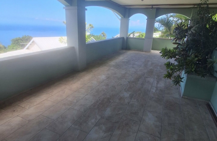 Vente Maison 246m&sup2; 9 pièces Saint-Leu