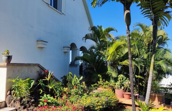 Vente Maison 246m&sup2; 9 pièces Saint-Leu