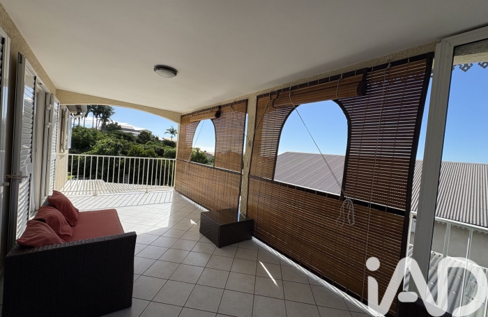 Vente Maison 115m&sup2; 5 pièces Sainte Suzanne