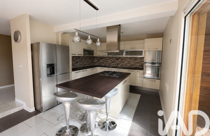 Vente Maison 115m&sup2; 5 pièces Sainte Suzanne