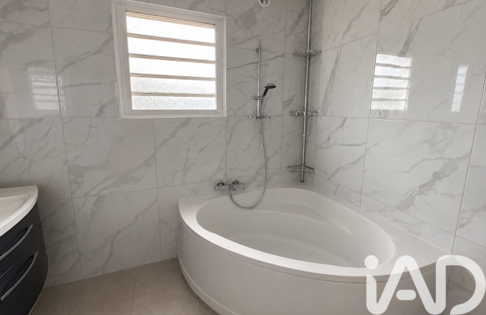 Vente Maison 115m&sup2; 5 pièces Sainte Suzanne