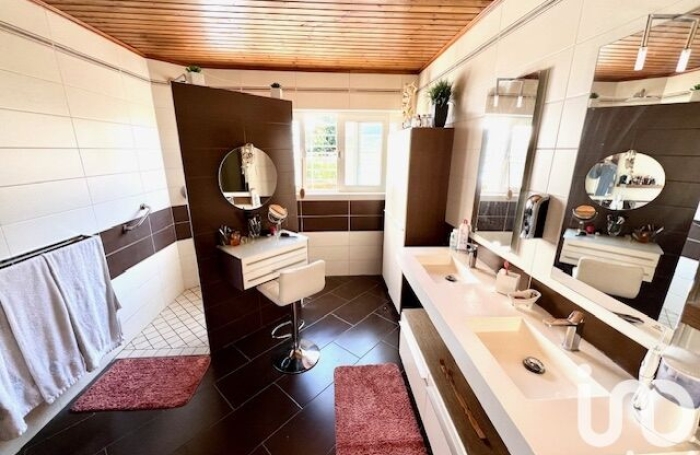 Vente Maison 157m&sup2; 7 pièces La Montagne