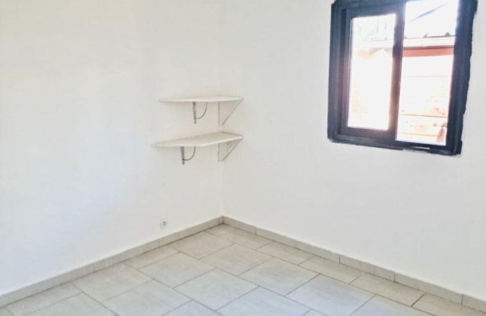 Vente Maison 72m&sup2; 3 pièces Etang-Sale