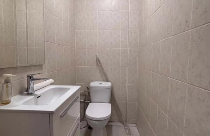 Location Bureaux 80m&sup2; 4 pièces Saint-Pierre