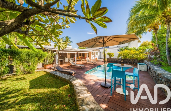Vente Maison 111m&sup2; 5 pièces Saint Gilles les Bains