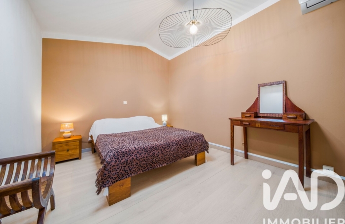 Vente Maison 111m&sup2; 5 pièces Saint Gilles les Bains