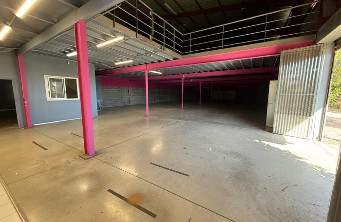 Entrep&ocirc;t ZI CHAUDRON de 600 m2 + 575 m2 mezzanine