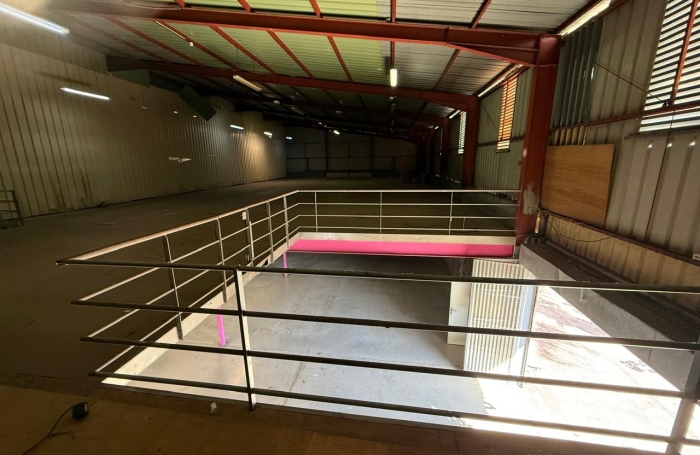 Entrep&ocirc;t ZI CHAUDRON de 600 m2 + 575 m2 mezzanine