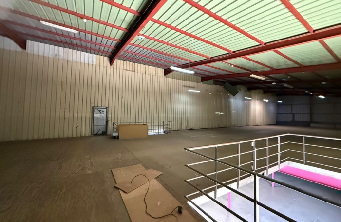 Entrep&ocirc;t ZI CHAUDRON de 600 m2 + 575 m2 mezzanine