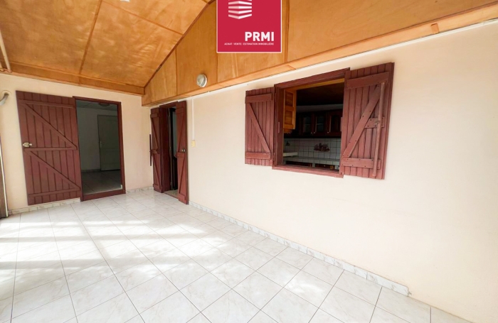 Vente Maison 70.8m&sup2; 3 pi&egrave;ces Saint-Leu