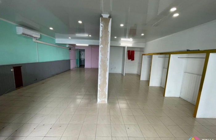 Location Local commercial 3 pièces Saint-Beno&icirc;t