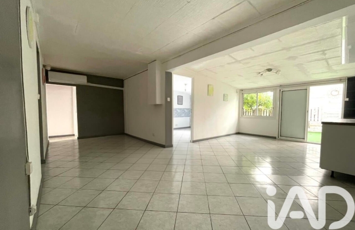 Vente Maison 122m&sup2; 5 pièces Etang-Sale