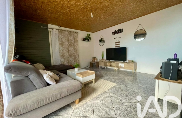 Vente Maison 122m&sup2; 5 pièces Etang-Sale