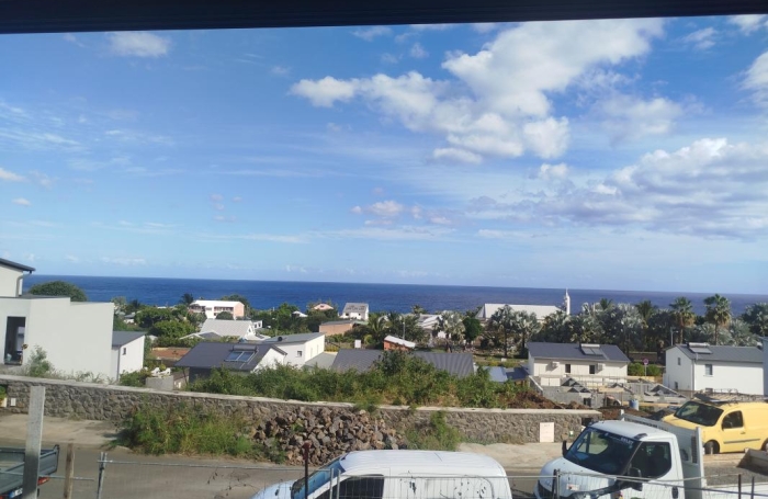 Location Maison 196.94m&sup2; 6 pièces Saint-Pierre