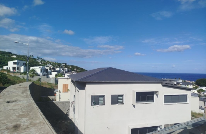 Location Maison 196.94m&sup2; 6 pièces Saint-Pierre