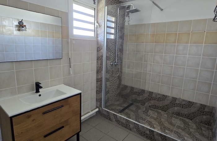 Location Appartement 50m&sup2; 2 pièces Saint-Pierre