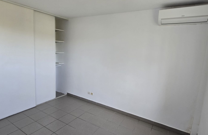 Location Appartement 50m&sup2; 2 pièces Saint-Pierre