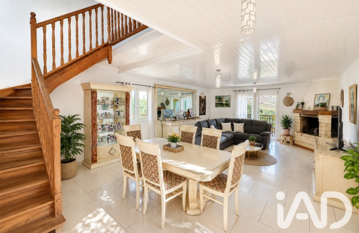 Vente Maison 190m&sup2; 12 pièces Trois Bassins