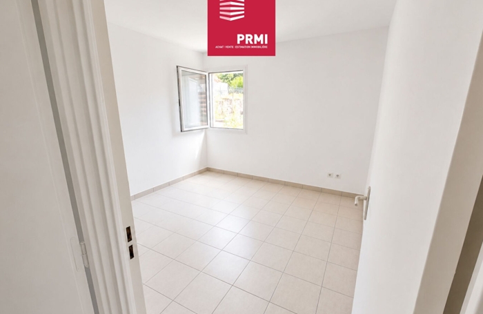 Vente Maison 71.31m&sup2; 4 pi&egrave;ces Sainte Suzanne