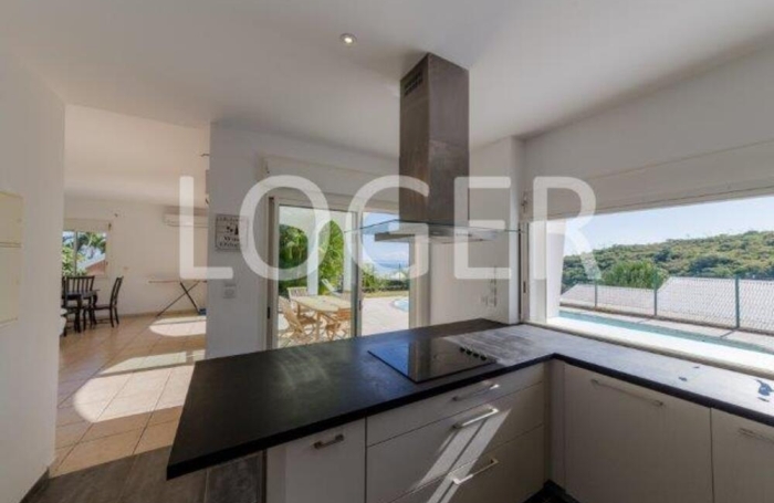 Location Maison 118m&sup2; 5 pi&egrave;ces La Possession