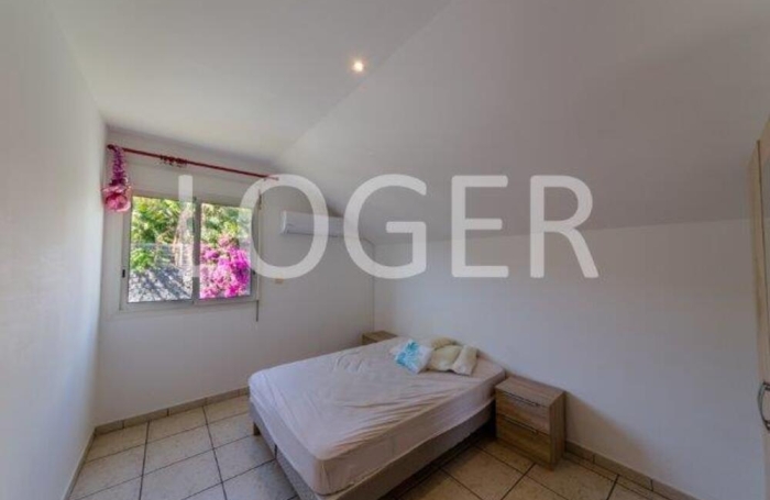 Location Maison 118m&sup2; 5 pi&egrave;ces La Possession