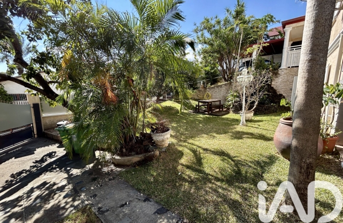 Vente Maison 276m&sup2; 7 pièces Etang-Sale